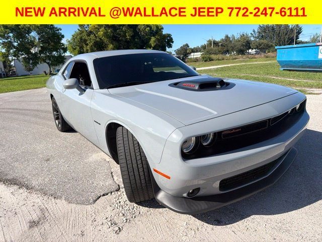 2022 Dodge Challenger R/T RWD photo