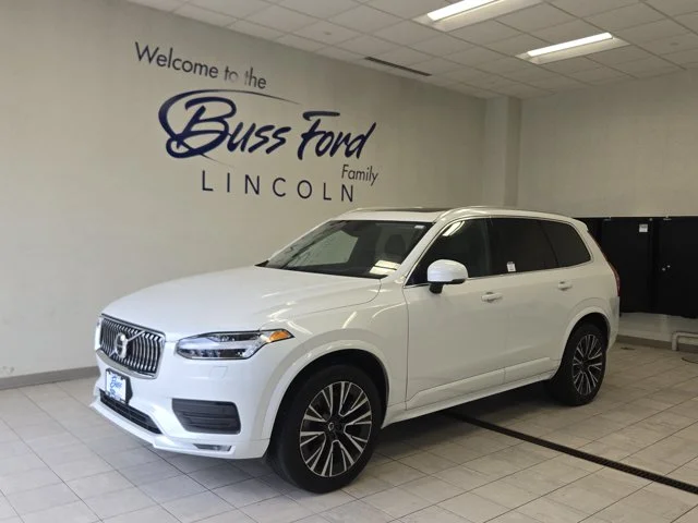 2022 Volvo XC90 Momentum AWD photo