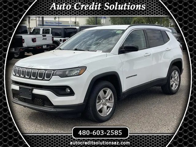 2022 Jeep Compass Latitude 4WD photo