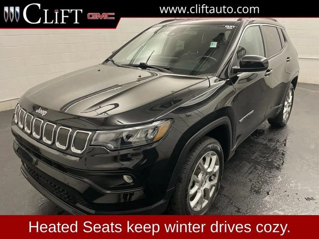 2022 Jeep Compass Latitude Lux 4WD photo