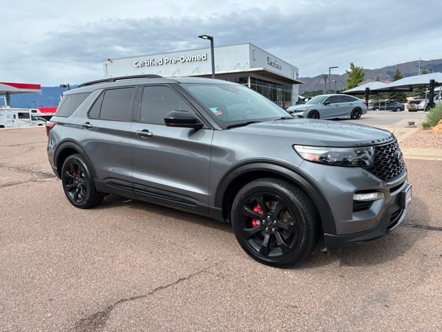 2022 Ford Explorer ST 4WD photo