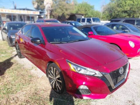 2022 Nissan Altima 2.5 SR FWD photo