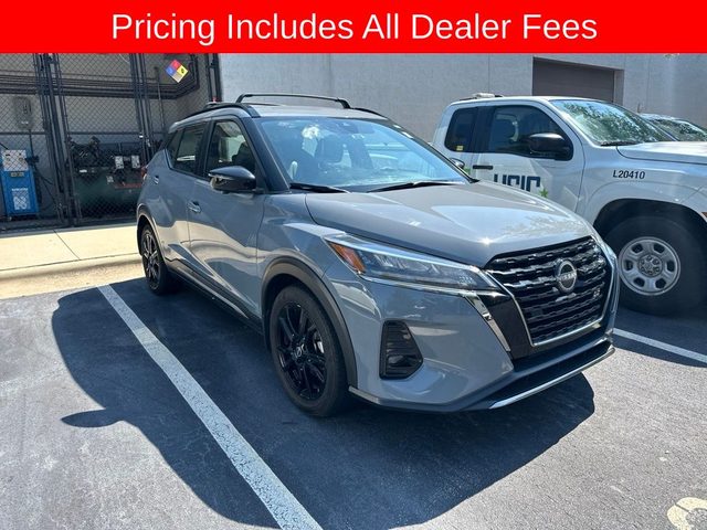 2022 Nissan Kicks SR FWD photo