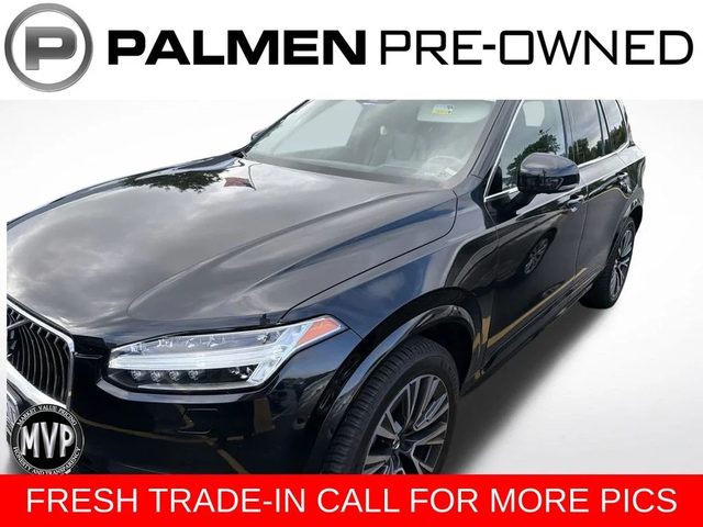 2022 Volvo XC90 Momentum AWD photo