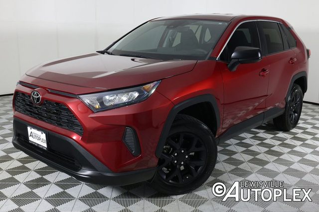 2022 Toyota RAV4 LE FWD photo