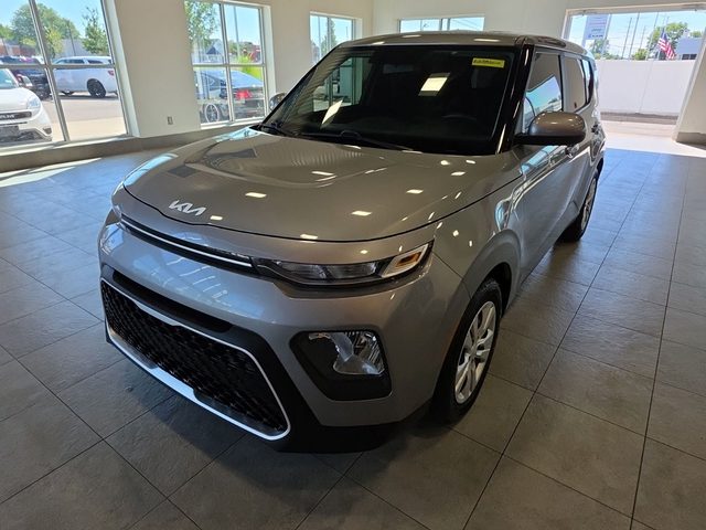 2022 Kia Soul LX FWD photo