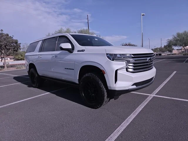 2021 Chevrolet Suburban High Country 4WD photo