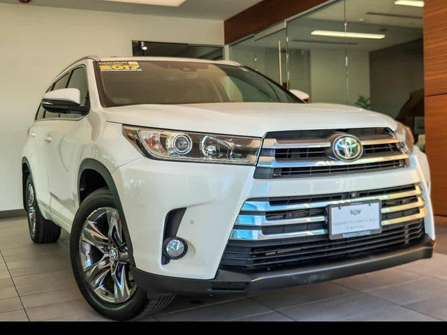 2017 Toyota Highlander Limited AWD photo
