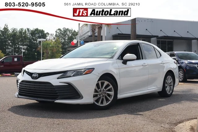 2022 Toyota Camry LE FWD photo