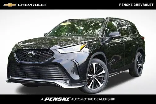 2022 Toyota Highlander XSE FWD photo