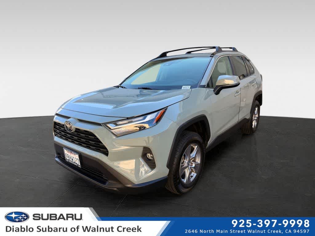 2022 Toyota RAV4 XLE FWD photo