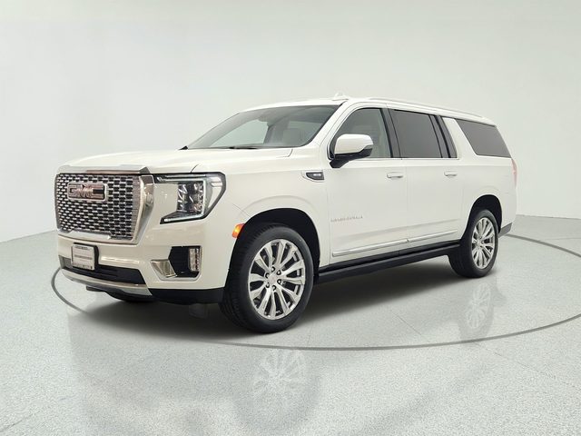 2022 GMC Yukon XL Denali RWD photo