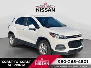 2022 Chevrolet Trax LS FWD photo