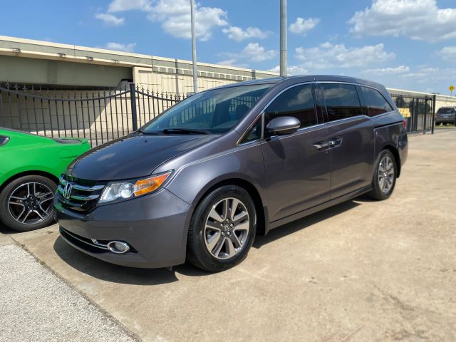 2015 Honda Odyssey Touring FWD photo