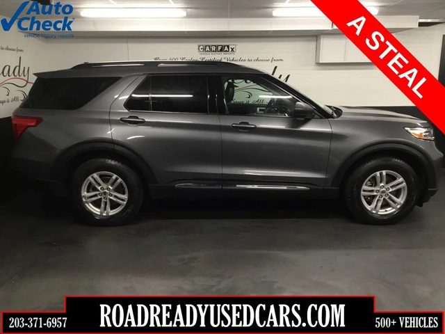 2022 Ford Explorer XLT 4WD photo