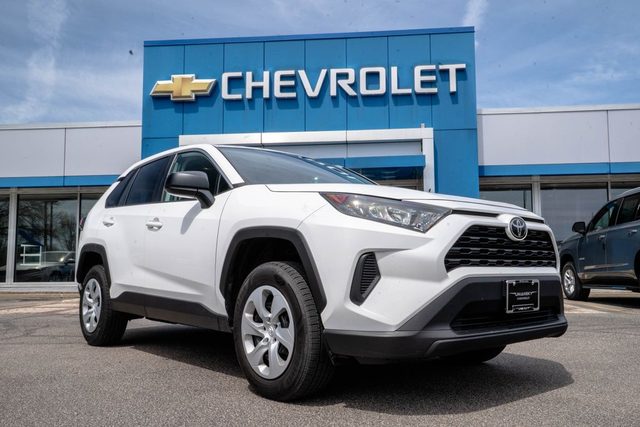 2022 Toyota RAV4 LE AWD photo