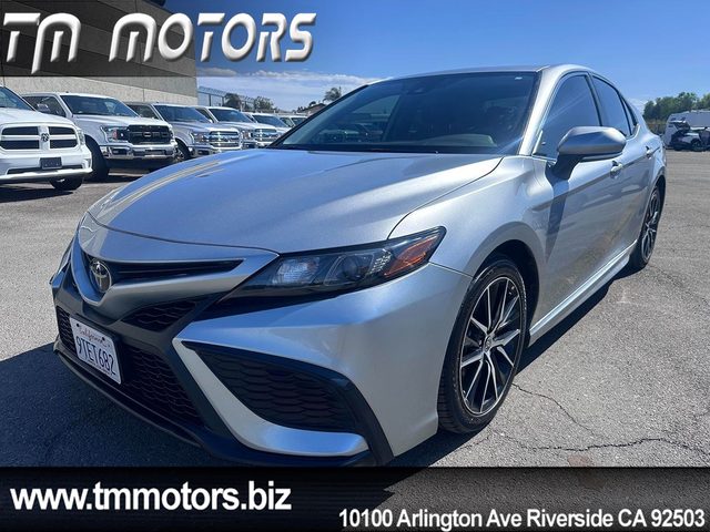 2022 Toyota Camry SE FWD photo