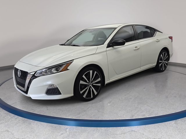 2022 Nissan Altima 2.5 SR AWD photo