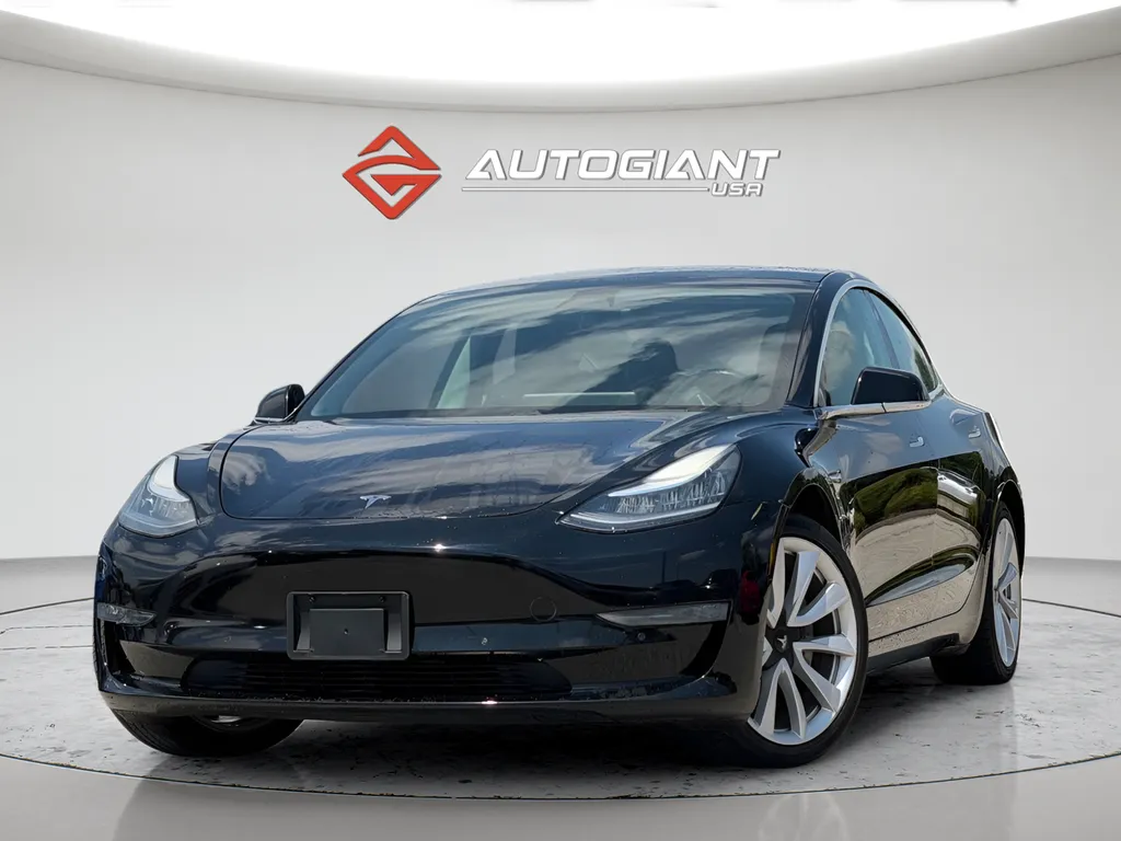 2019 Tesla Model 3 Mid Range RWD photo