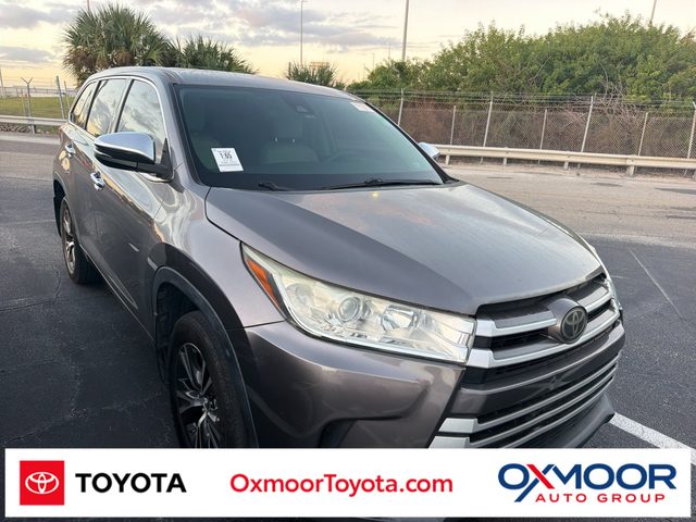 2018 Toyota Highlander LE FWD photo