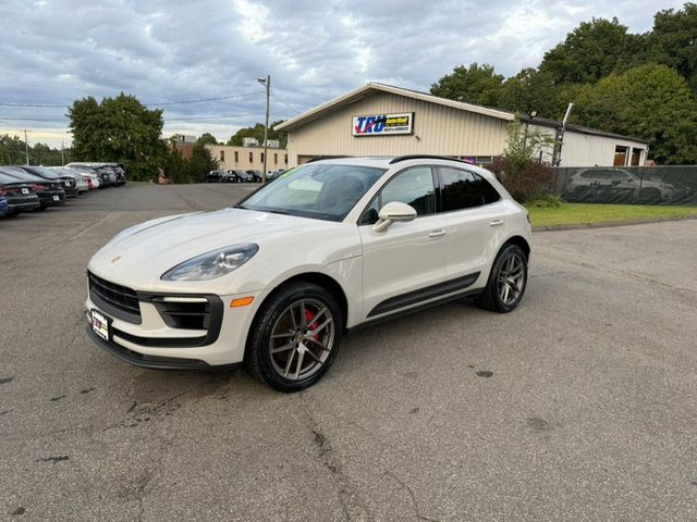 2022 Porsche Macan S AWD photo
