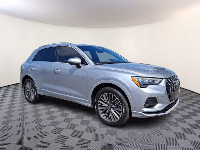 2022 Audi Q3 Premium AWD photo