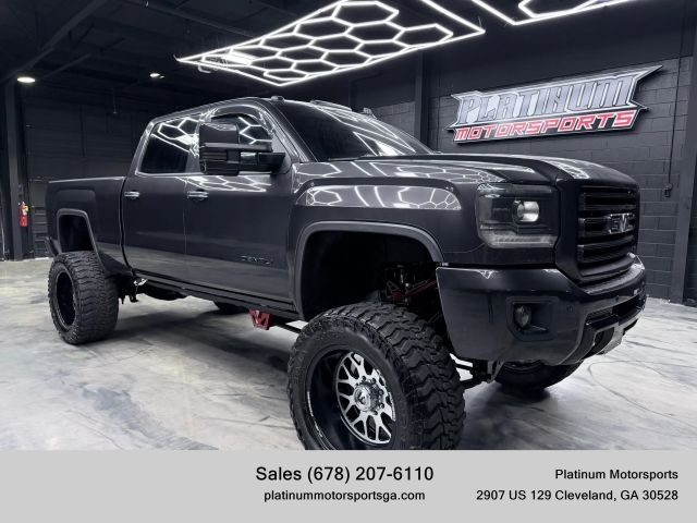 2015 GMC Sierra 2500HD Denali 4WD photo