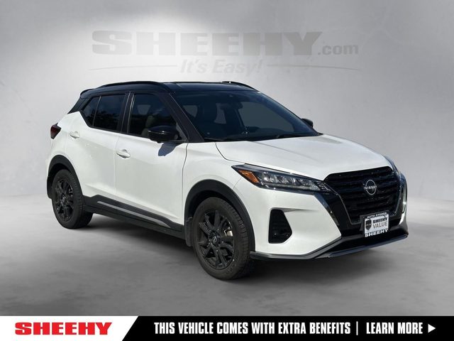 2022 Nissan Kicks SR FWD photo