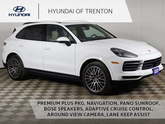 2022 Porsche Cayenne  AWD photo