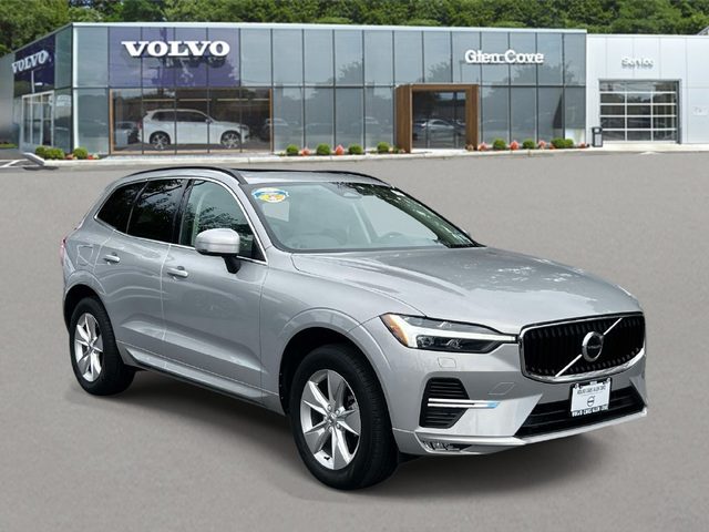 2022 Volvo XC60 Momentum AWD photo