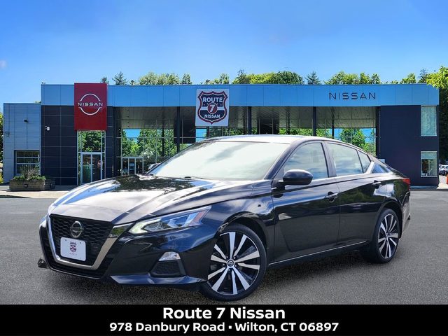 2022 Nissan Altima 2.5 SR AWD photo