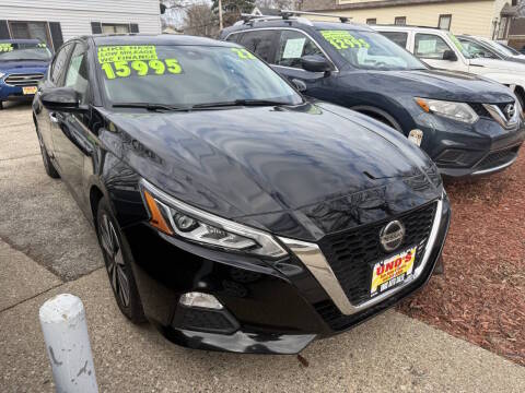 2022 Nissan Altima 2.5 SV FWD photo
