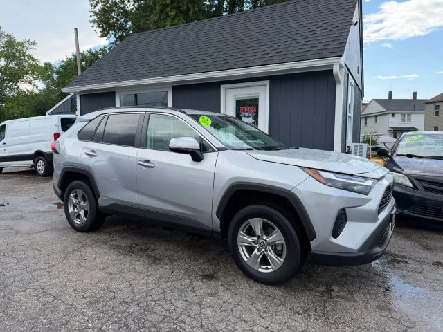 2022 Toyota RAV4 Hybrid XLE AWD photo