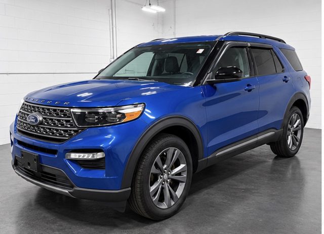 2022 Ford Explorer XLT 4WD photo