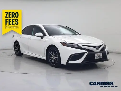 2022 Toyota Camry SE FWD photo