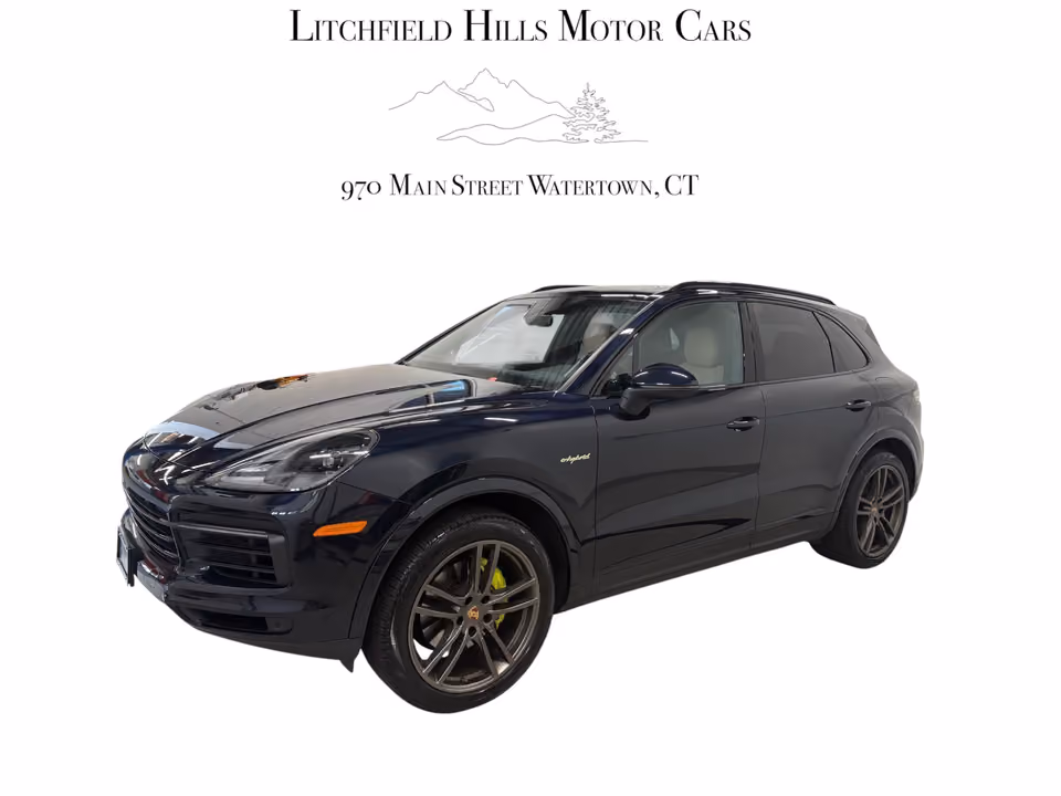 2022 Porsche Cayenne E-Hybrid AWD photo