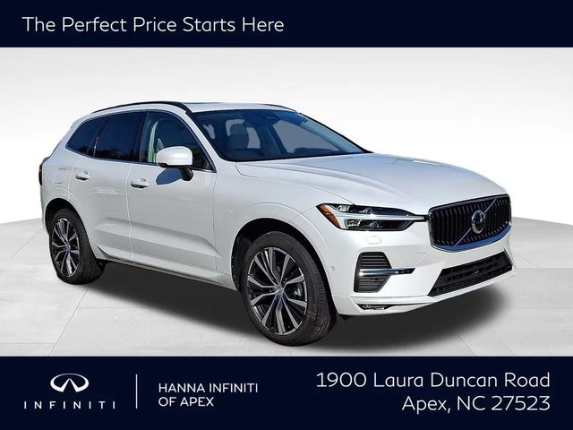 2022 Volvo XC60 Momentum AWD photo