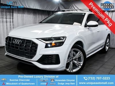 2022 Audi Q8 Premium AWD photo