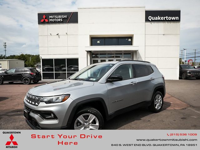 2022 Jeep Compass Latitude 4WD photo
