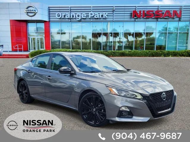 2022 Nissan Altima 2.5 SR FWD photo