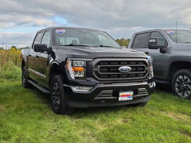 2022 Ford F-150 XLT 4WD photo