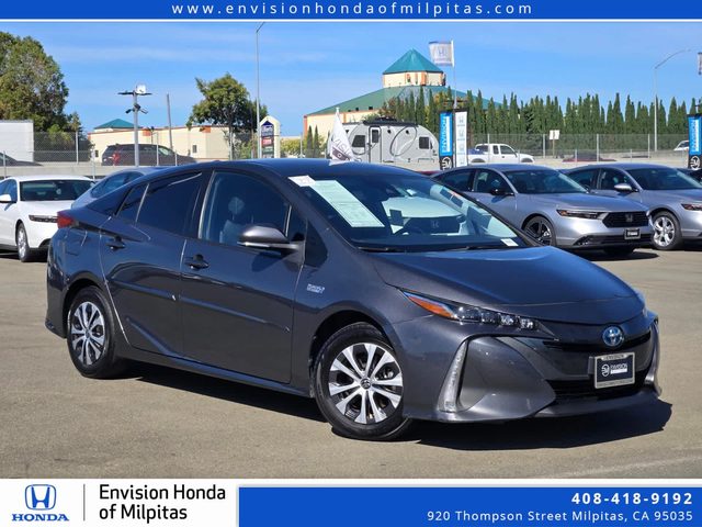 2022 Toyota Prius Prime XLE FWD photo