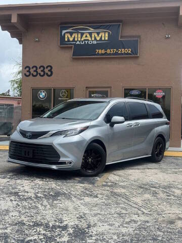 2022 Toyota Sienna XLE AWD photo