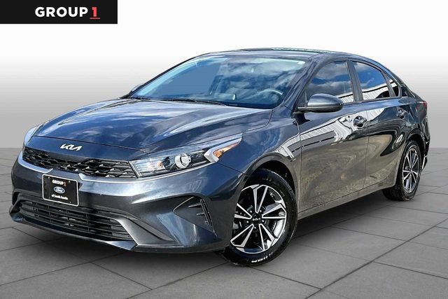 2022 Kia Forte LXS FWD photo