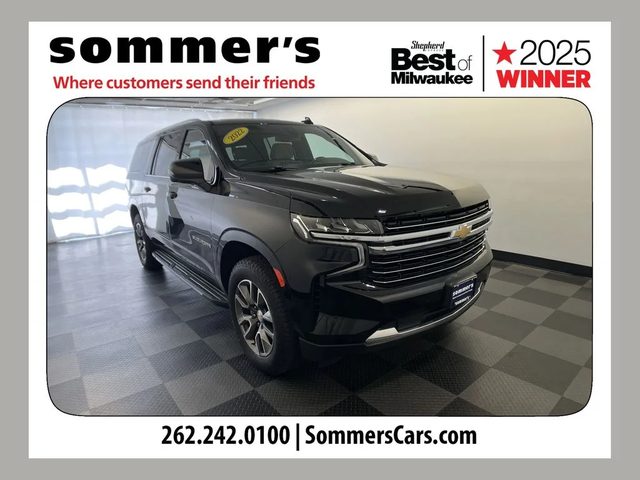 2022 Chevrolet Suburban LT 4WD photo