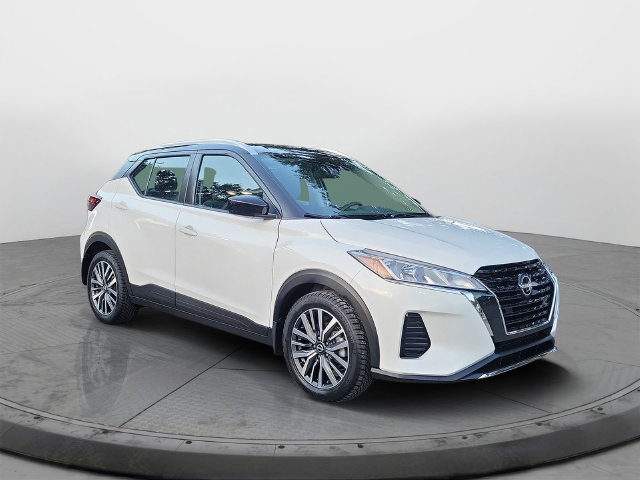 2022 Nissan Kicks SV FWD photo