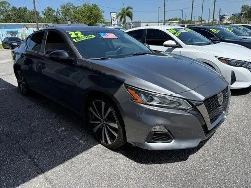 2022 Nissan Altima 2.5 SR FWD photo