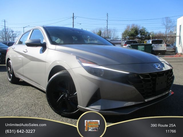 2022 Hyundai Elantra SEL FWD photo