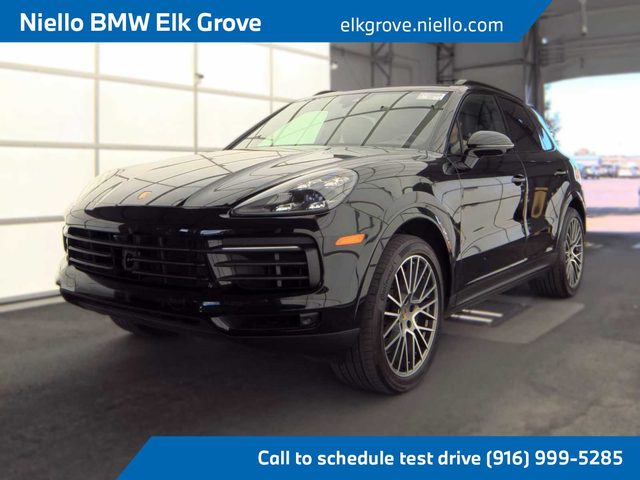 2023 Porsche Cayenne Platinum Edition AWD photo