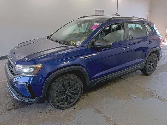 2022 Volkswagen Taos S FWD photo